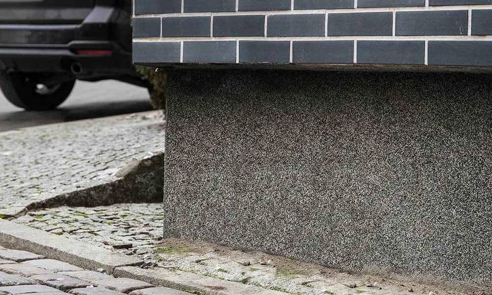 Ile kosztuje tynk mozaikowy? Sprawdź ceny i ukryte koszty