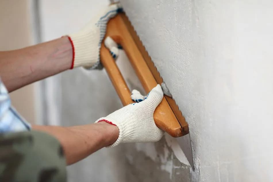 Jak położyć gładź na beton i uniknąć najczęstszych błędów
