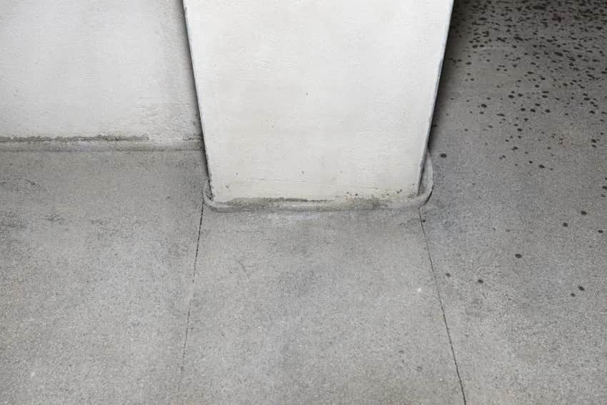 Jak zrobić dylatacje w wylewce, aby uniknąć pęknięć i uszkodzeń